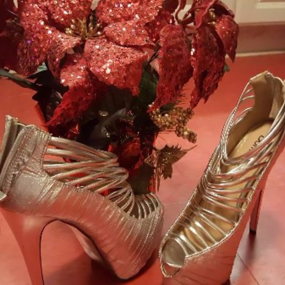Sexy Silver Stiletto Heels Size 7